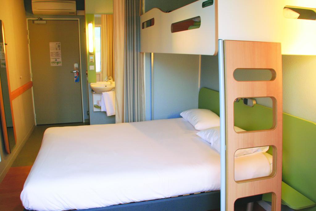 Ibis Budget Saint Pourcain Pokoj fotografie